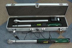 ���aŤ������